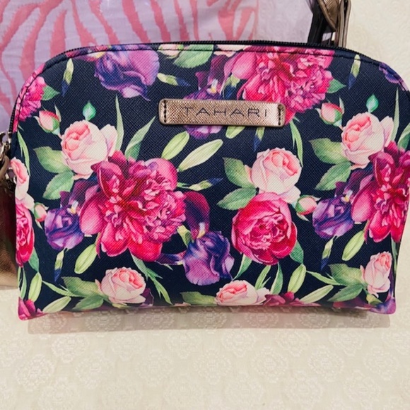 O4-New with Tags Tahari Makeup Travel Trio Cosmetic Case, Style:In Bloom - Picture 4 of 8